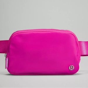 Lululemon Everywhere Belt Bag 1L Sonic Pink